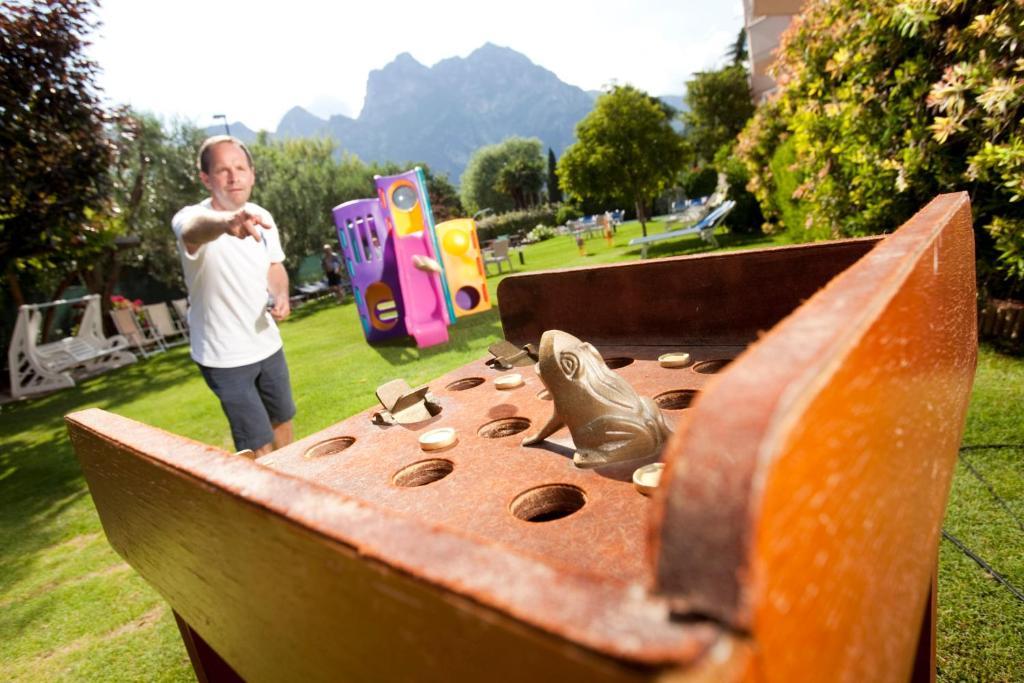 Residence Toblini Torbole Sul Garda Eksteriør bilde
