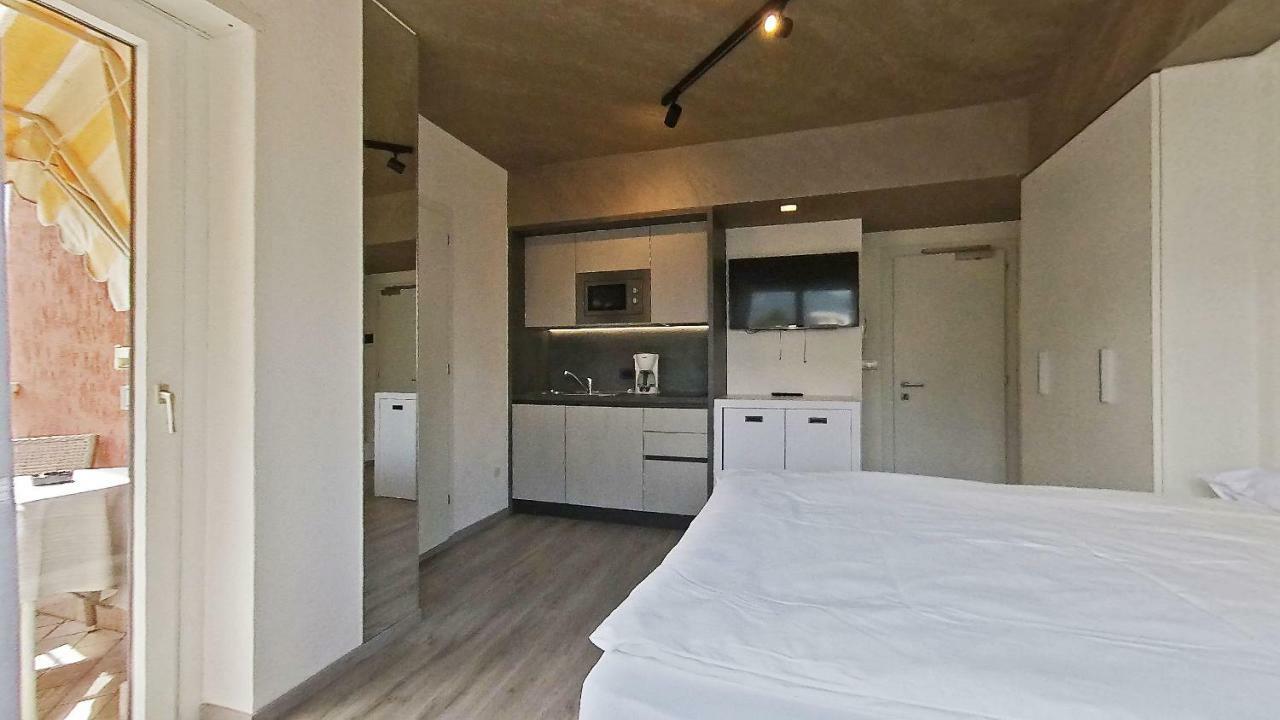 Residence Toblini Torbole Sul Garda Eksteriør bilde