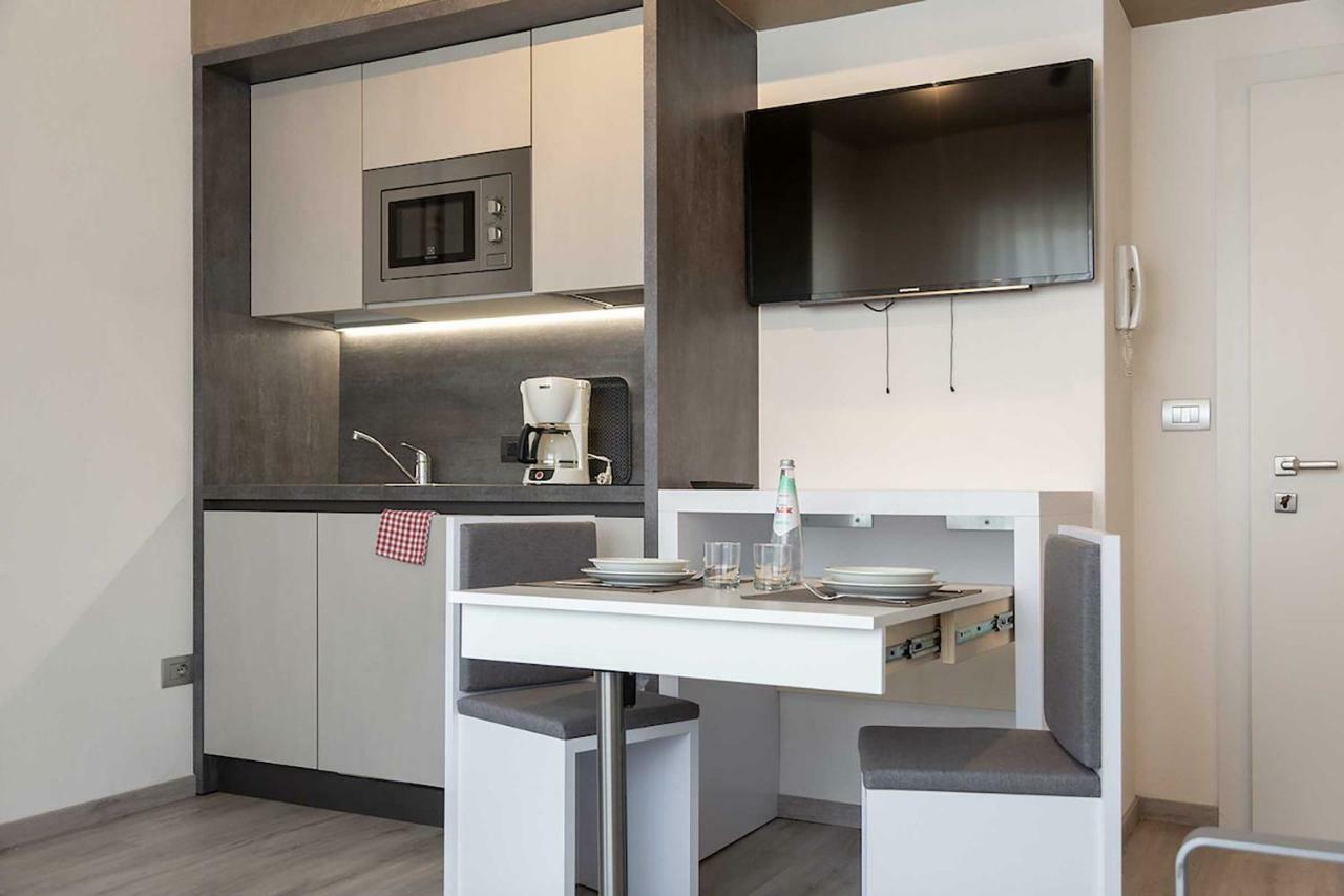 Residence Toblini Torbole Sul Garda Eksteriør bilde